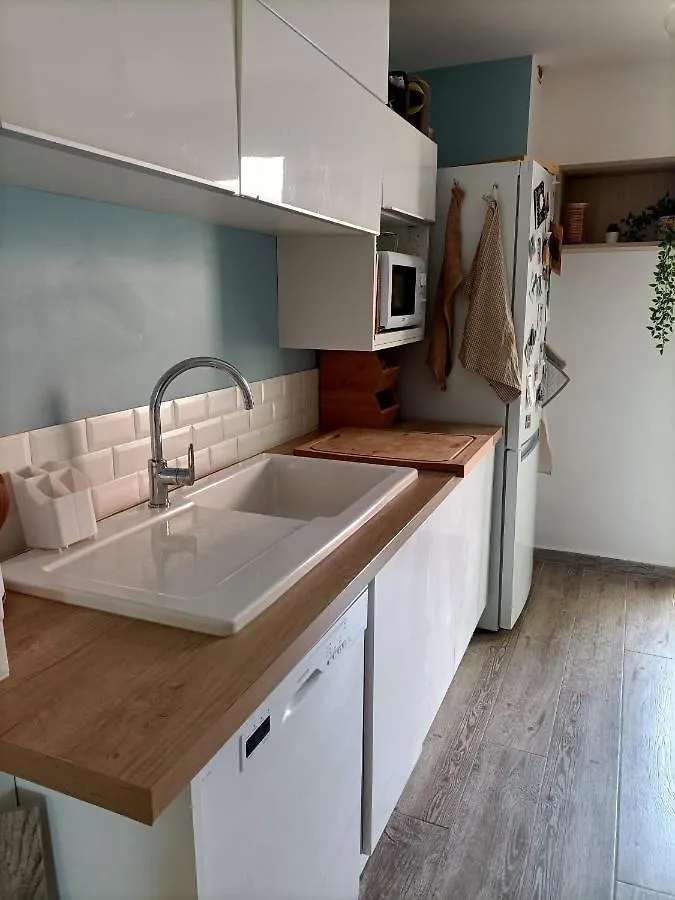 Appartement Proche Mer Avec Terrasse Et Jardin Privatif Hyeres